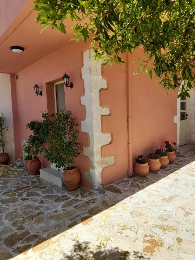 Tatil Evi Thea's *